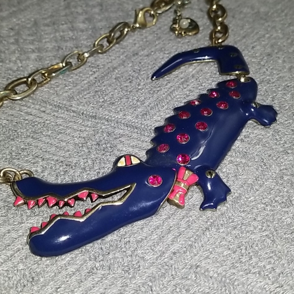 Betsey Johnson ALLIGATOR NECKLACE - Picture 9 of 14